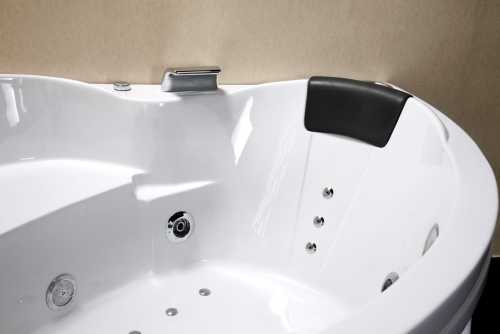 /img.php?img=../santehnika1.lv/content/catalog/Džakuzi/26/2 (2)-500x500.jpg